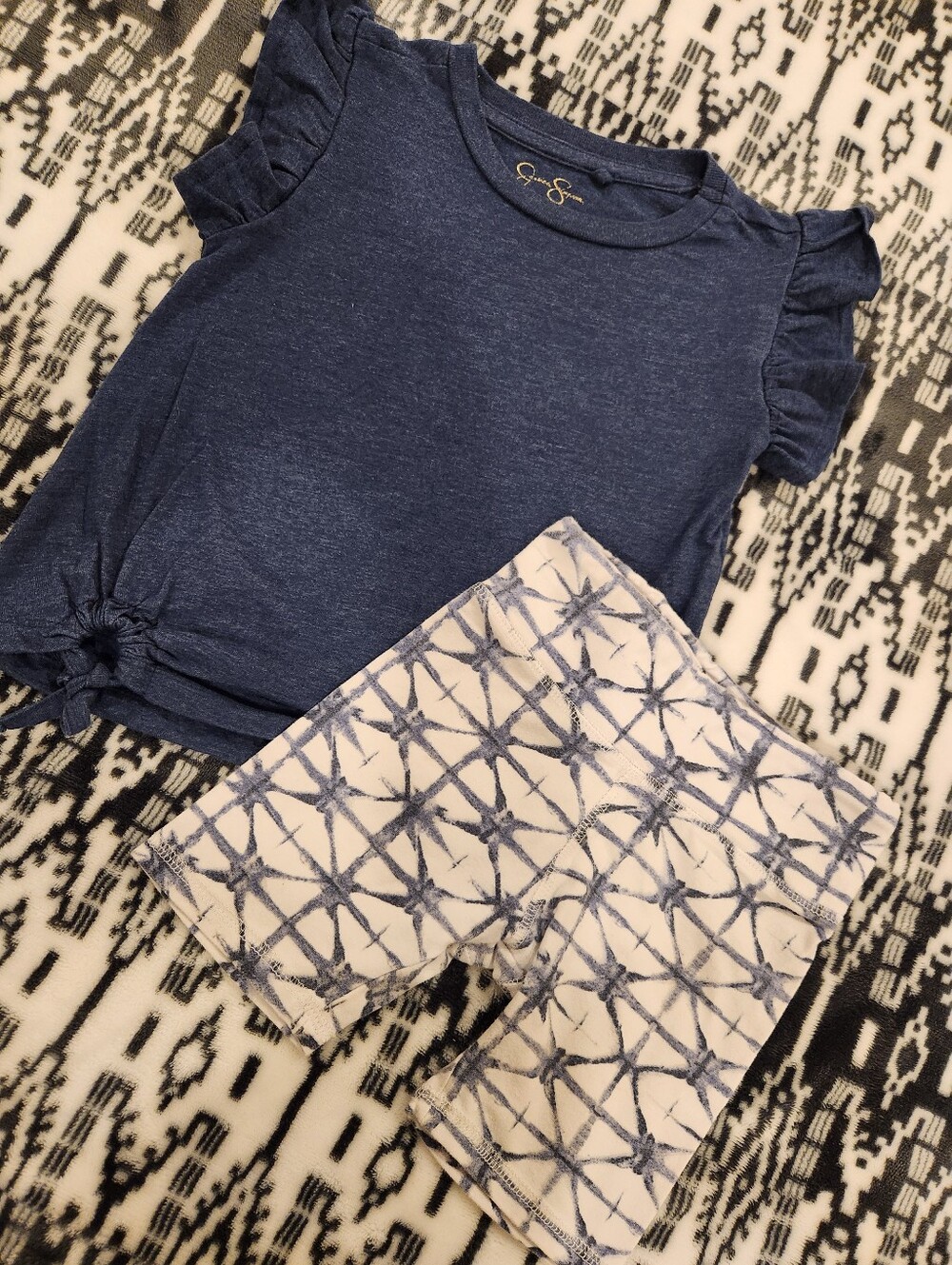 Jessica SimpsonGirls' Navy Blue Ruffle Sleeve & Star Pattern Shorts Set, Size 3T